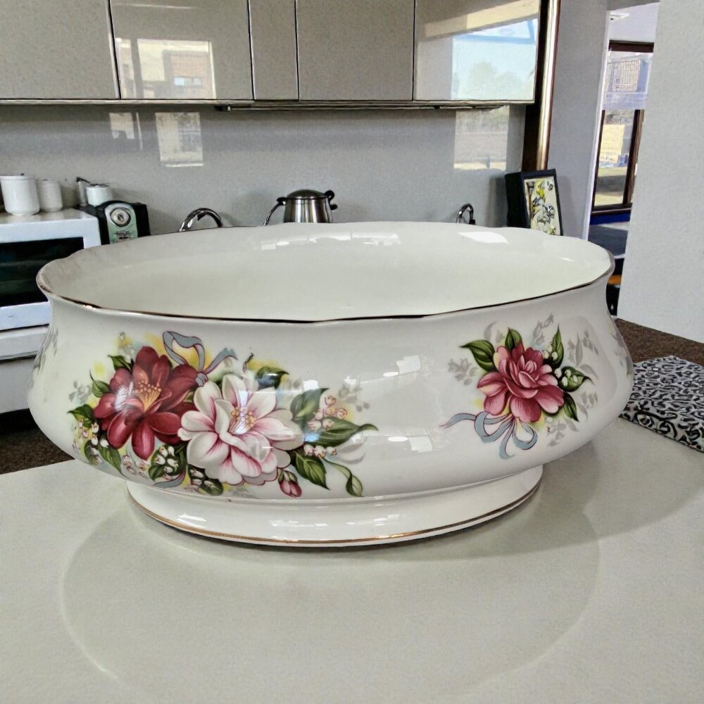 Royal Standard Floral Round Footed Vegetable fruit Bowl 9” Bone China England*